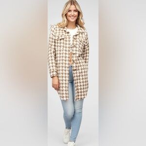 Cy by One Tan and White Houndstooth Shacket size XS